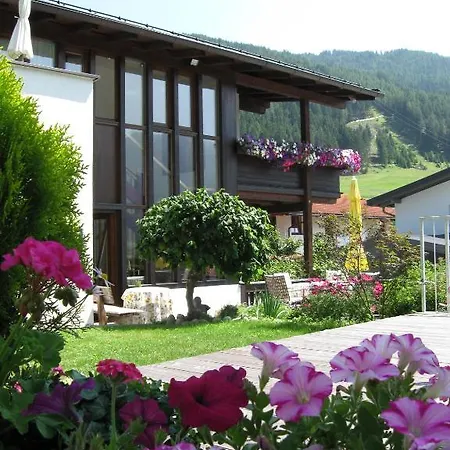 Haus Christine * Mieders