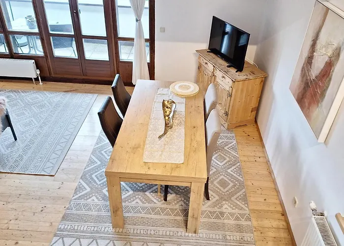 Haus Christine 아파트 *