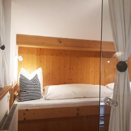 豪斯克丽斯丁酒店