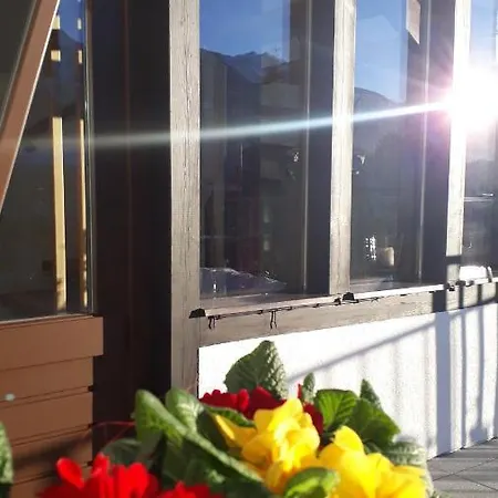 豪斯克丽斯丁酒店 米耶德斯